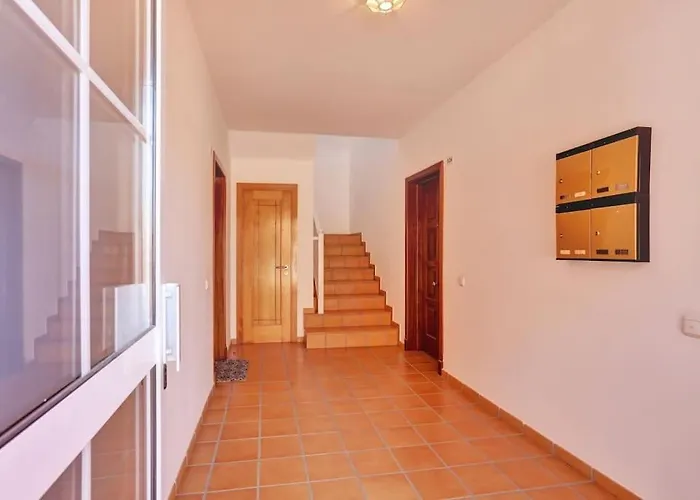 Sunnyland Pescadores アパート *